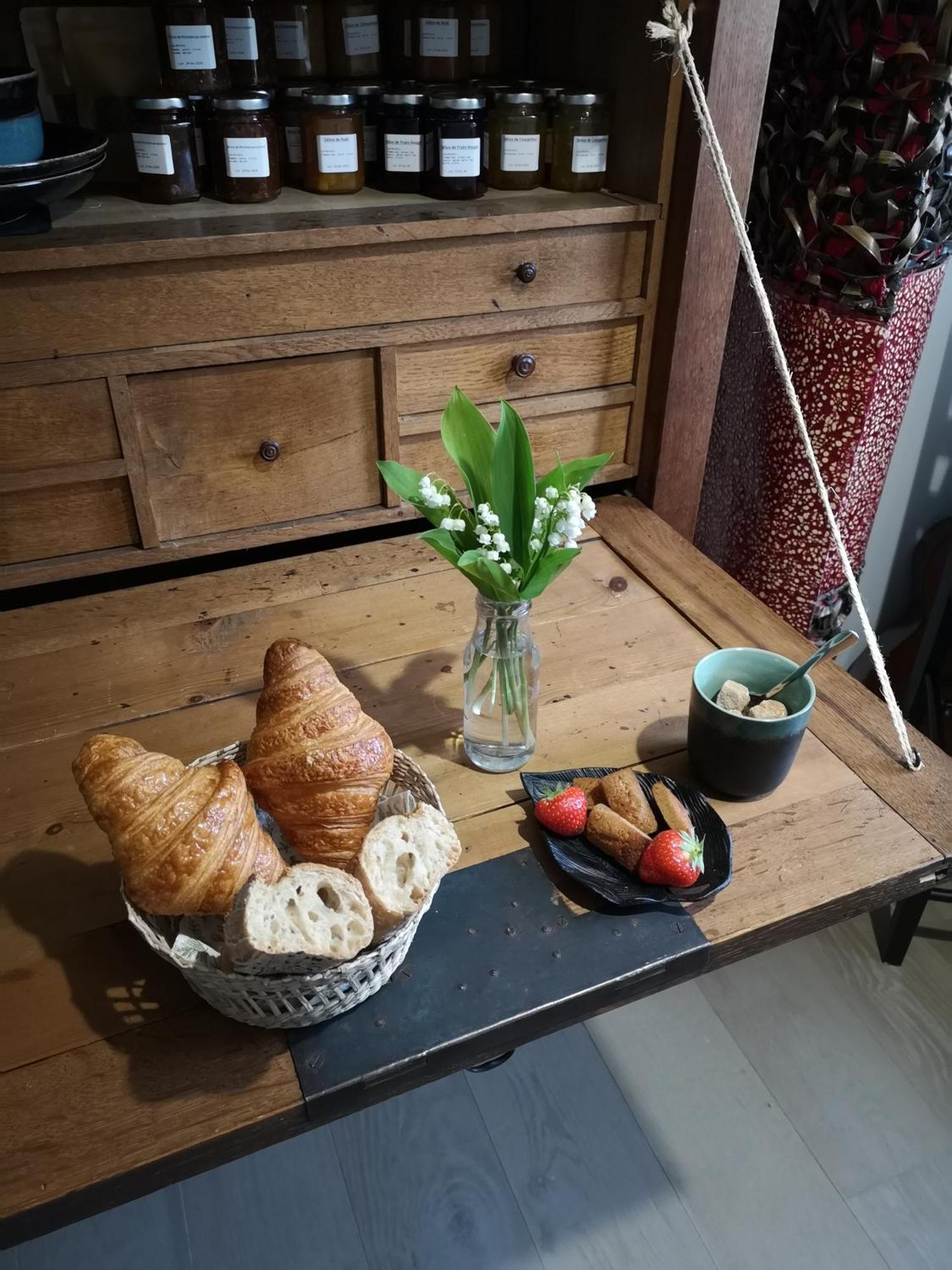 La Pause Bed & Breakfast Surville  Luaran gambar